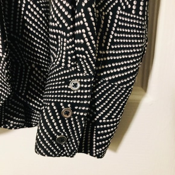 WHBM Black and White Faux Wrap Stretch Blouse Size 14 - Picture 4 of 7